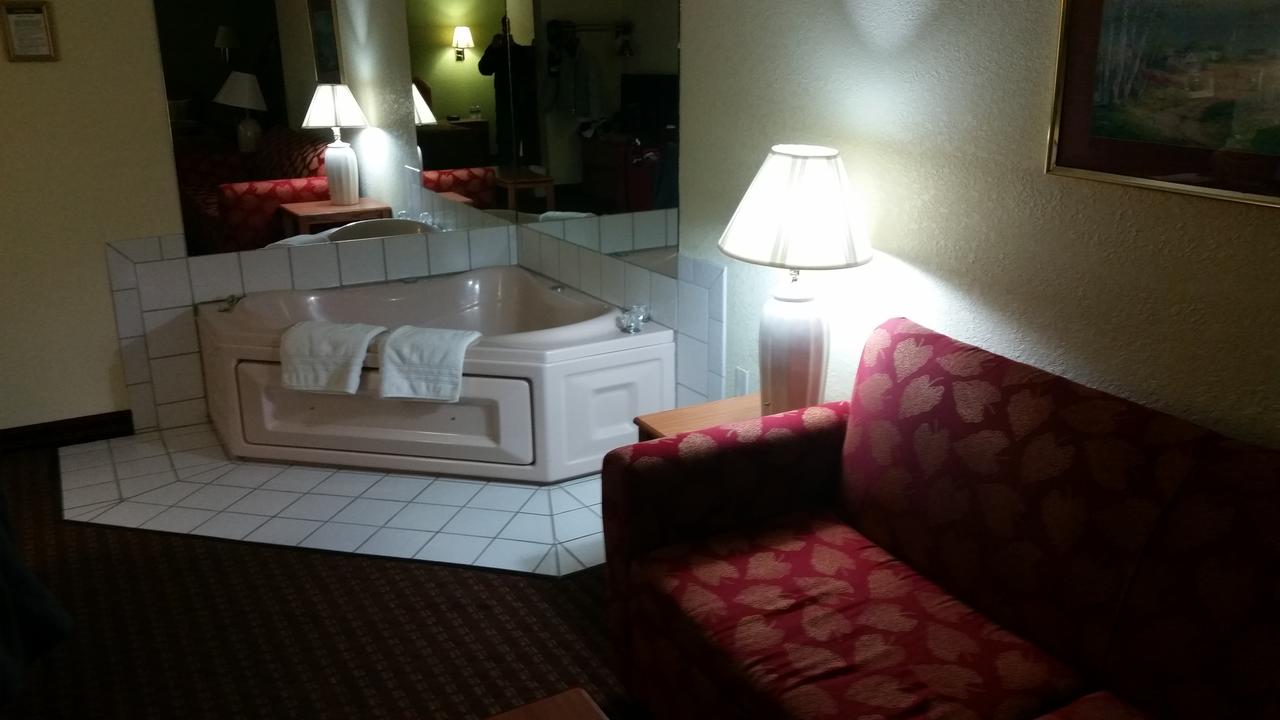 Days Inn By Wyndham Fort Dodge - thumb 24