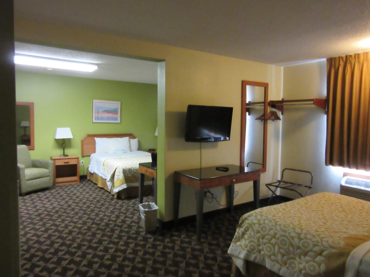 Days Inn By Wyndham Fort Dodge - thumb 35
