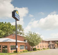 Days Inn  Suites by Wyndham Waterloo - Tourism Bookings