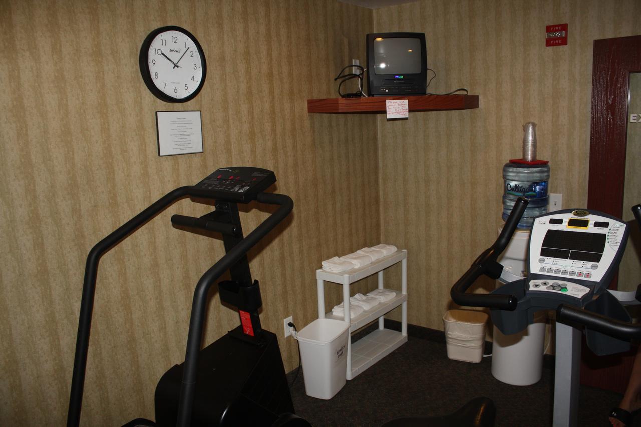 Estherville Hotel & Suites - thumb 21