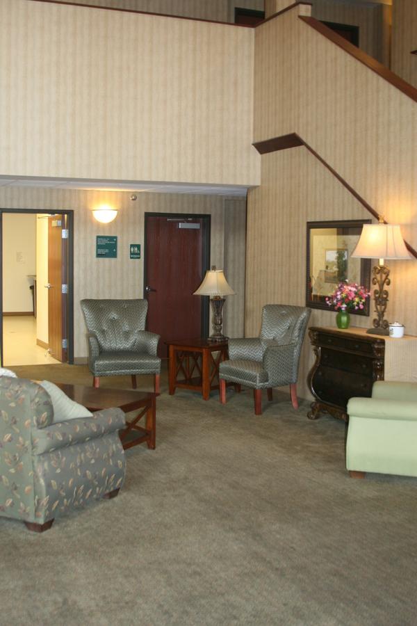 Estherville Hotel & Suites - thumb 24