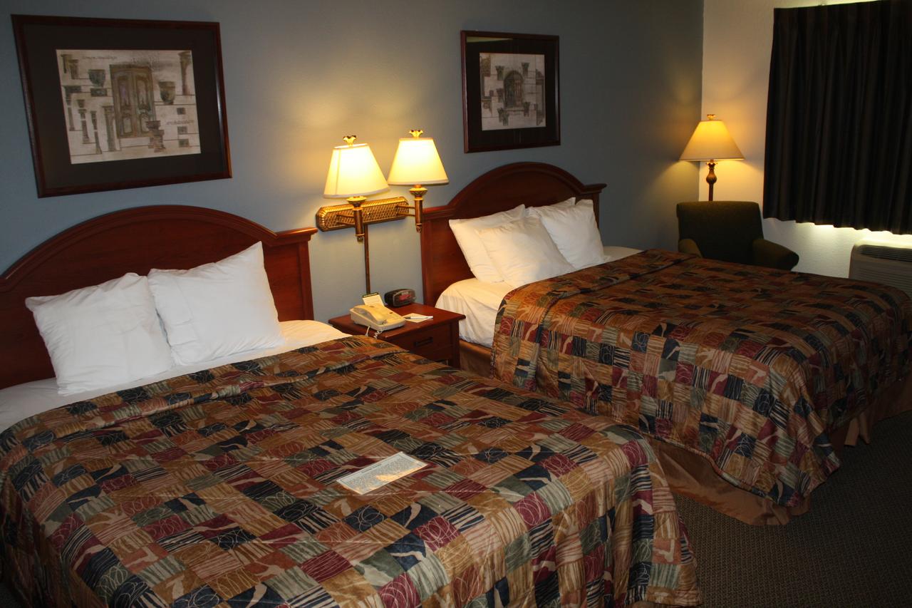 Estherville Hotel & Suites - thumb 6