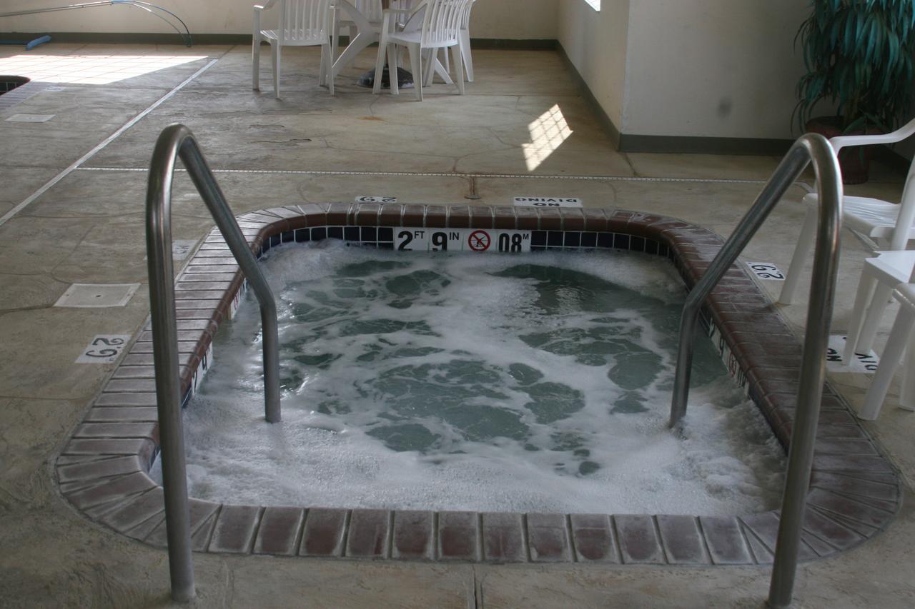 Estherville Hotel & Suites - thumb 40