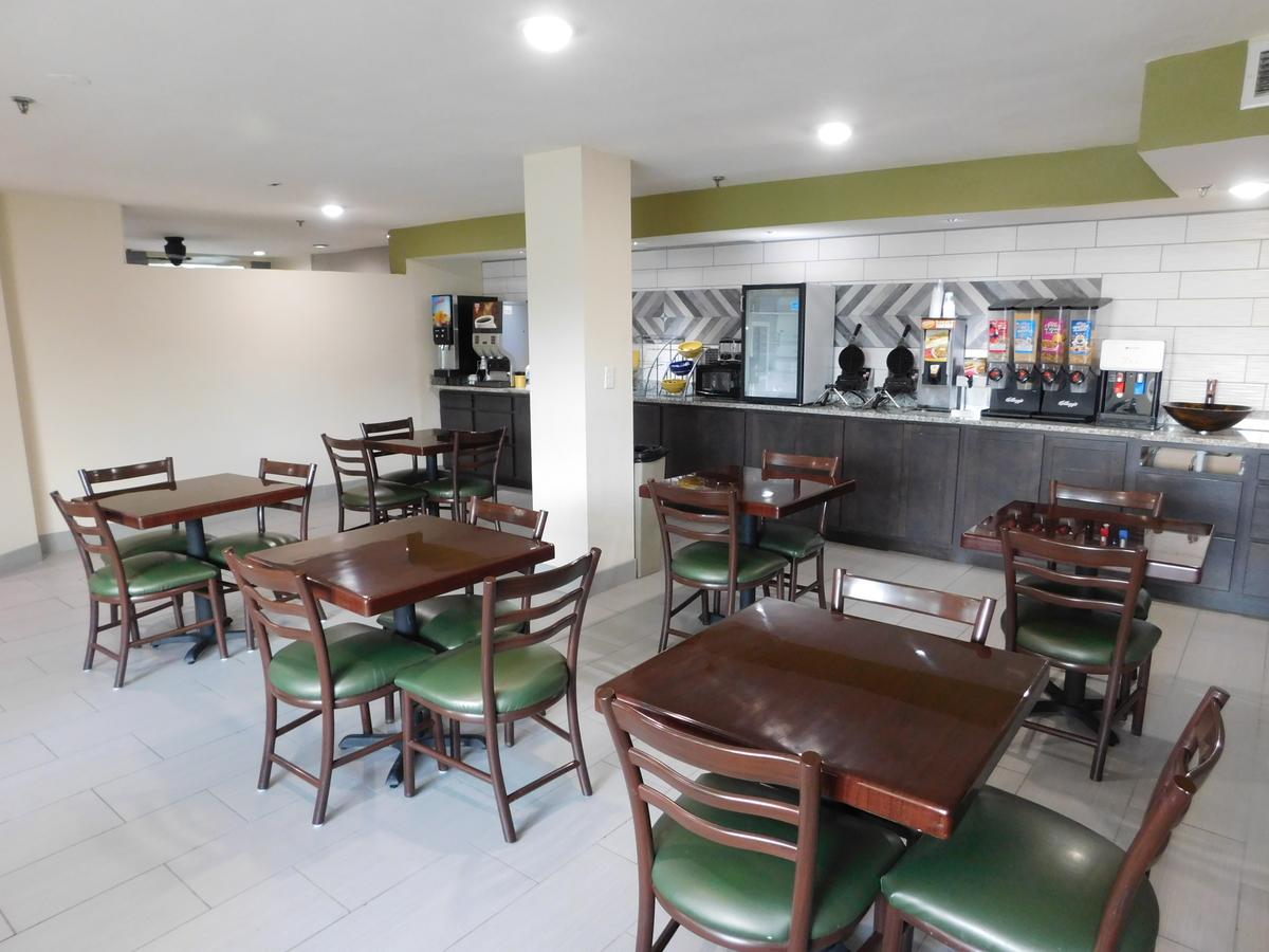 Days Inn By Wyndham Des Moines-West Clive - thumb 14