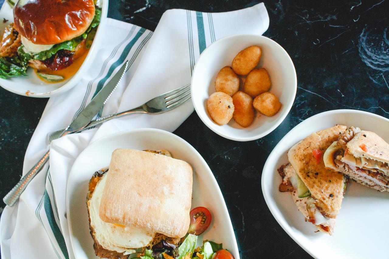 The Inn Hotel - thumb 2