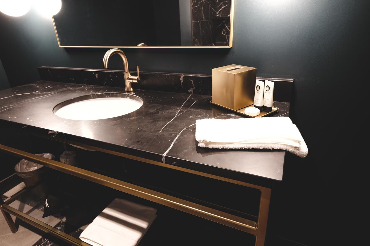 The Inn Hotel - thumb 7