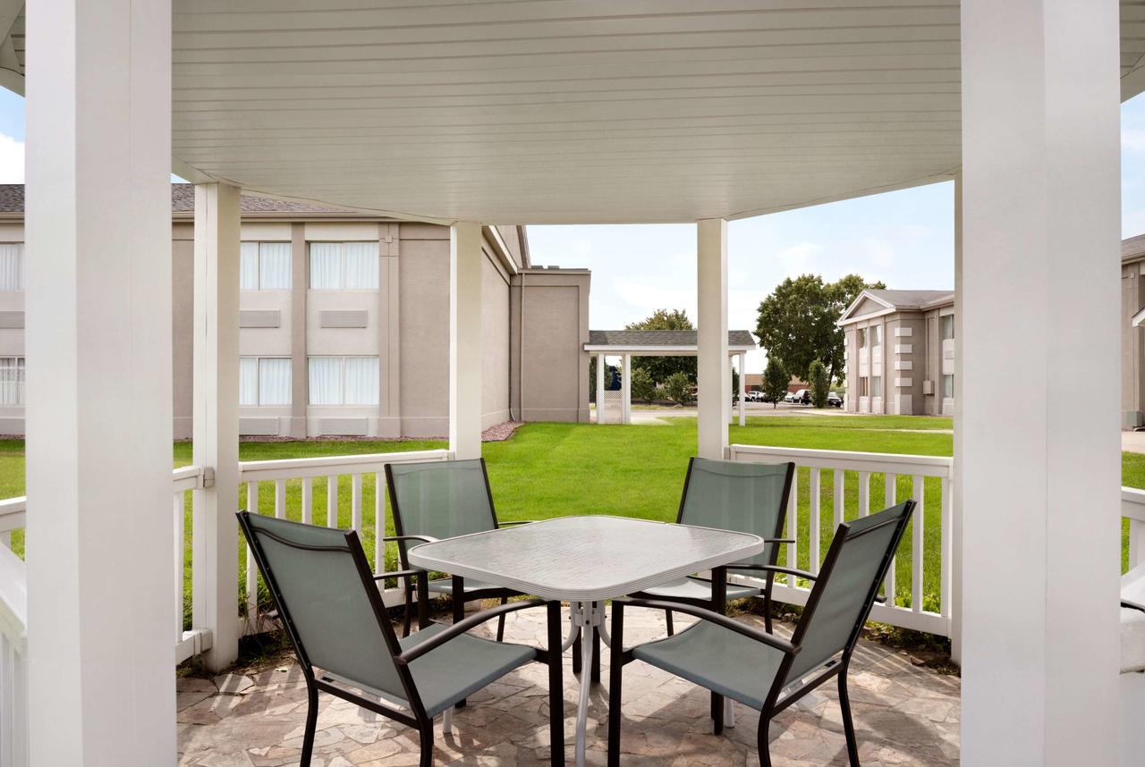 Super 8 By Wyndham Des Moines - thumb 35