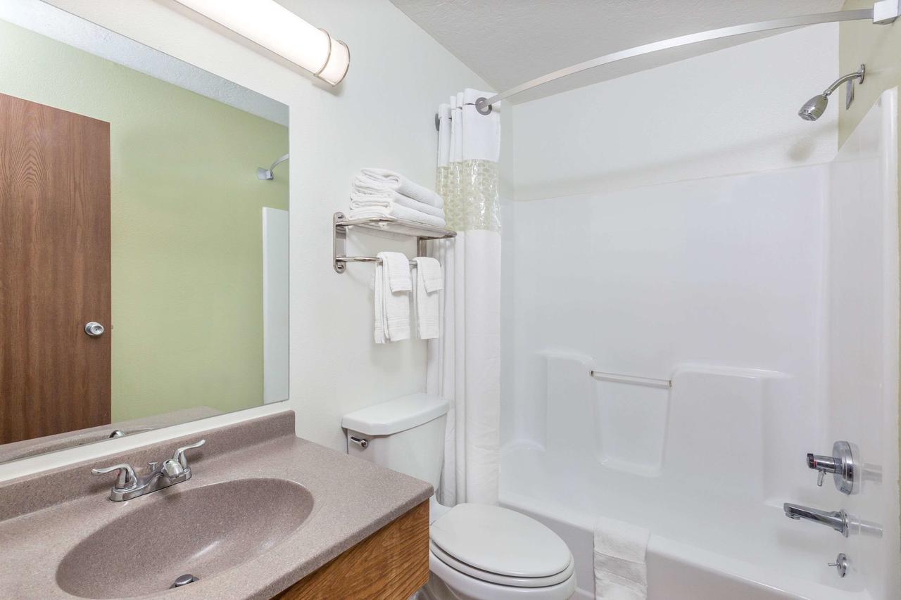 Super 8 By Wyndham North Sioux City - thumb 5