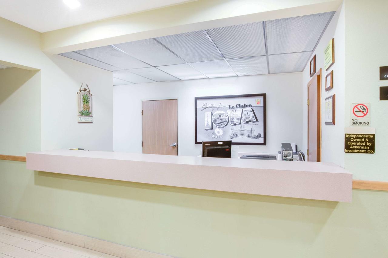 Super 8 By Wyndham Le Claire/Quad Cities - thumb 3