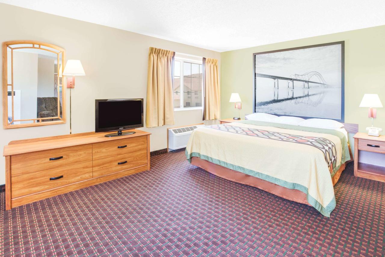 Super 8 By Wyndham Le Claire/Quad Cities - thumb 11