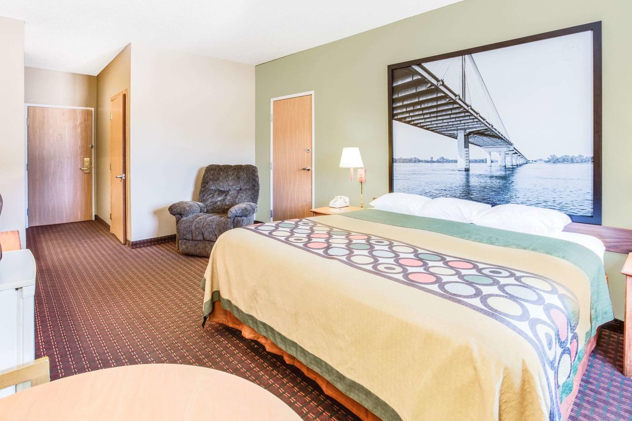 Super 8 By Wyndham Le Claire/Quad Cities - thumb 15