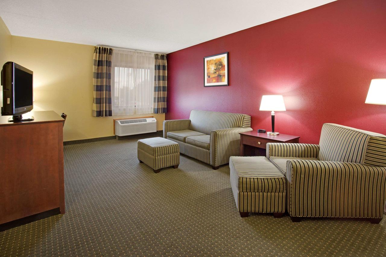 Ramada By Wyndham Bettendorf - thumb 23
