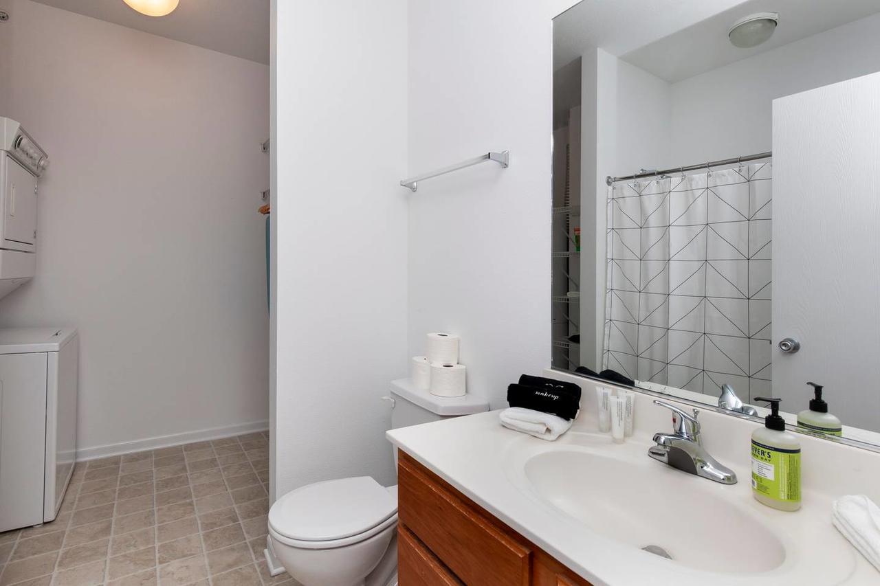 University Flat + Pool + Gym - thumb 11