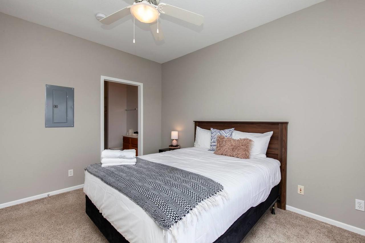 University Flat + Pool + Gym - thumb 9