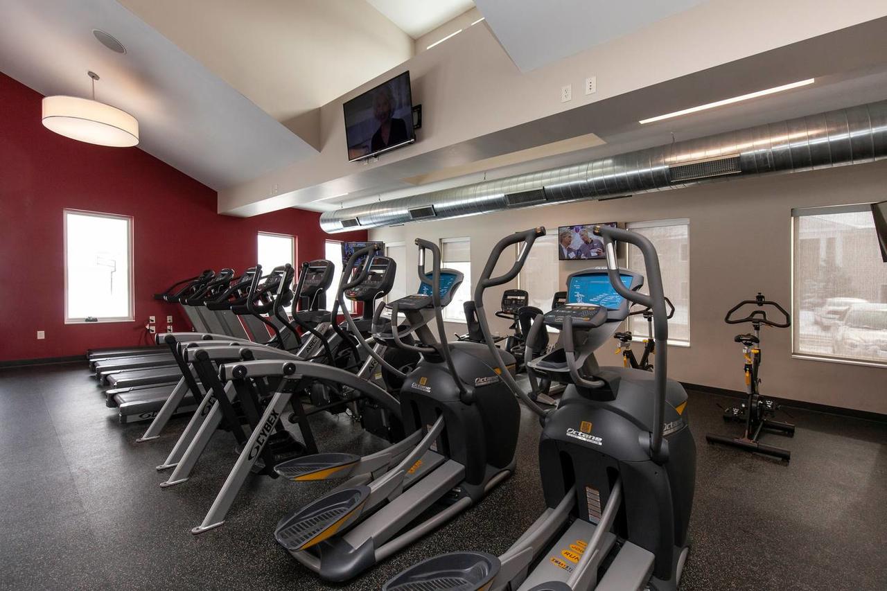 University Flat + Pool + Gym - thumb 13