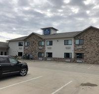 Cobblestone Inn  Suites - Denison  Oak Ridge - Accommodation China
