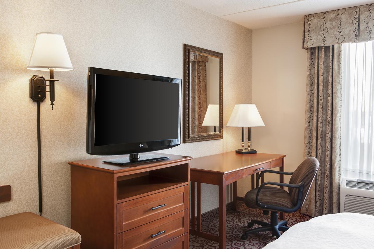 Hampton Inn Dubuque - thumb 22