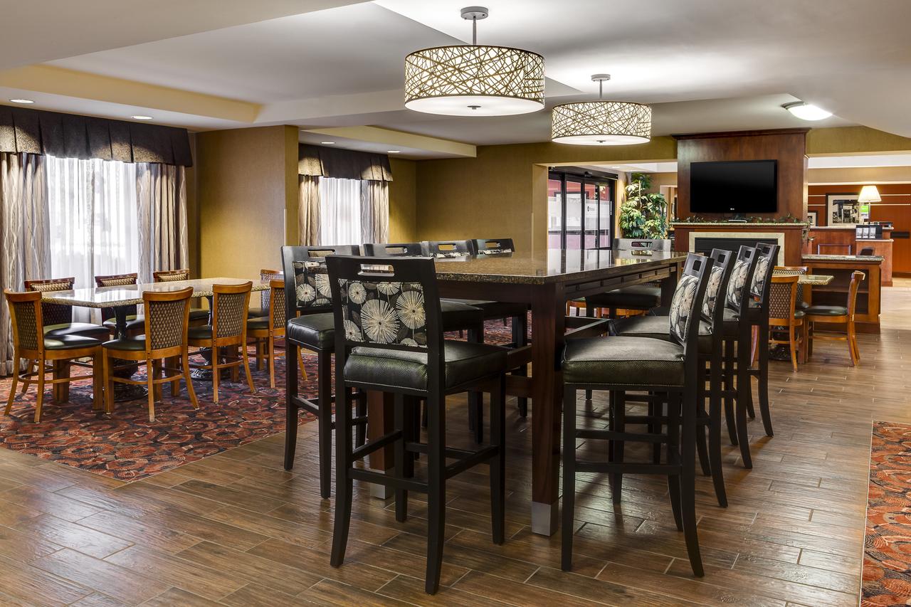 Hampton Inn Dubuque - thumb 6
