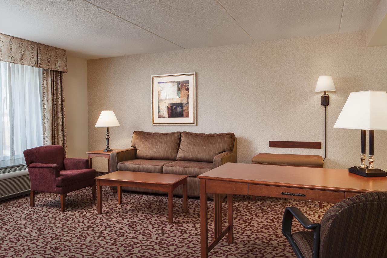Hampton Inn Dubuque - thumb 16