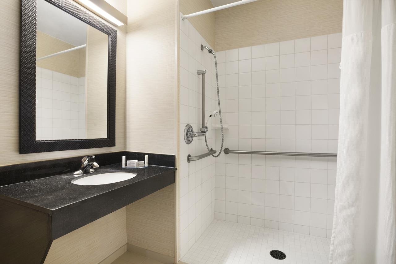 Fairfield Inn Dubuque - thumb 18