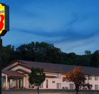 Super 8 by Wyndham Algona - Tourism Bookings
