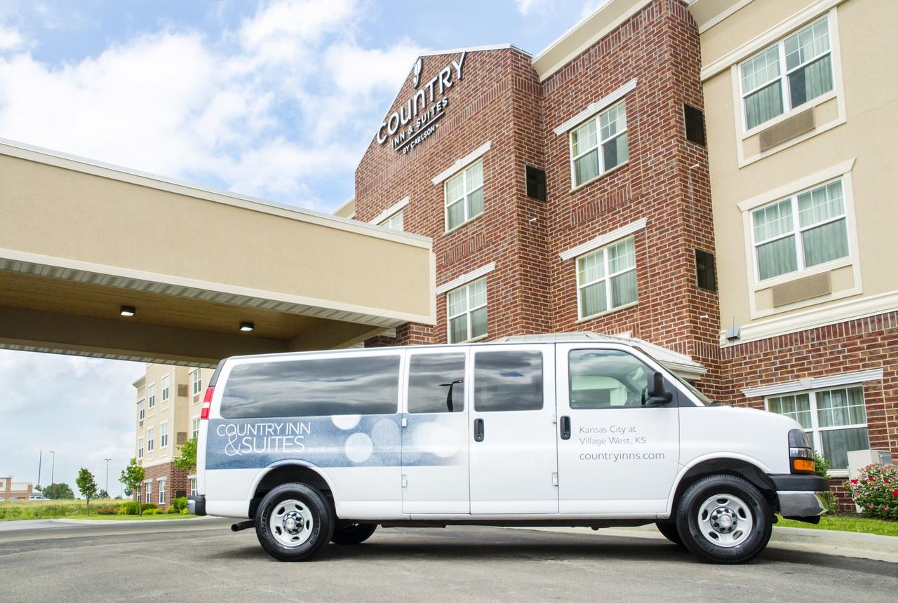 Country Inn & Suites By Radisson, Kansas City At Village West, KS - thumb 13