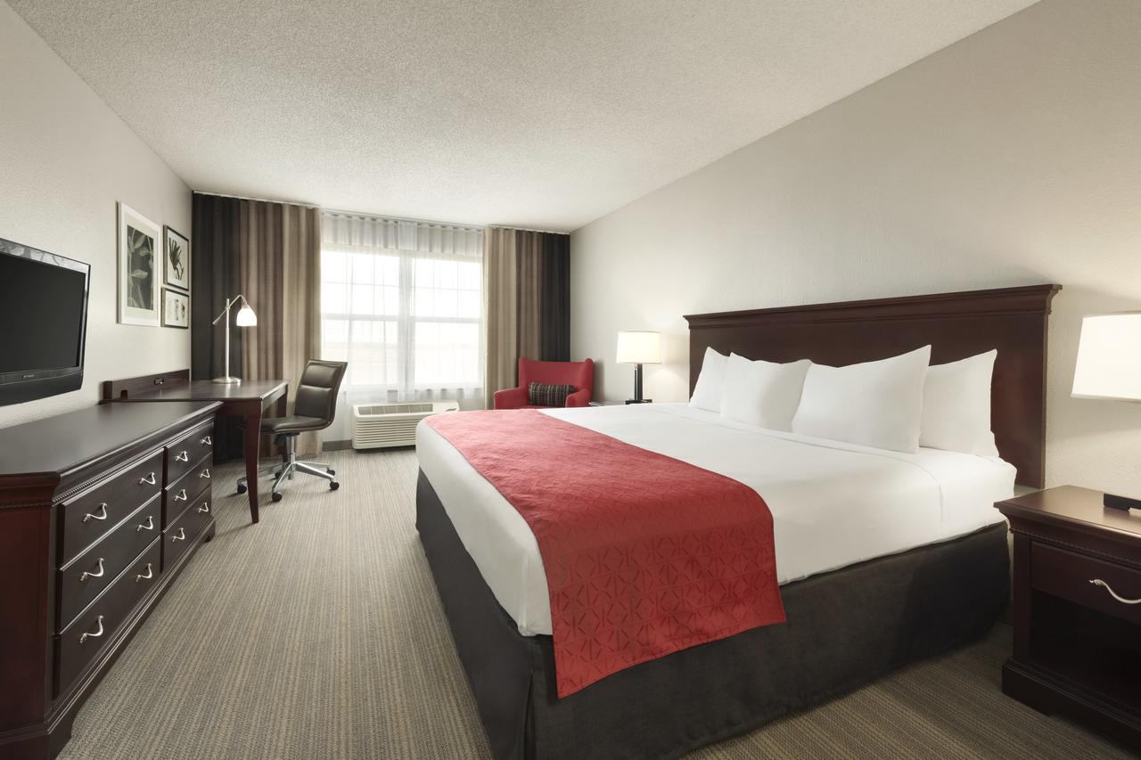 Country Inn & Suites By Radisson, Kansas City At Village West, KS - thumb 2