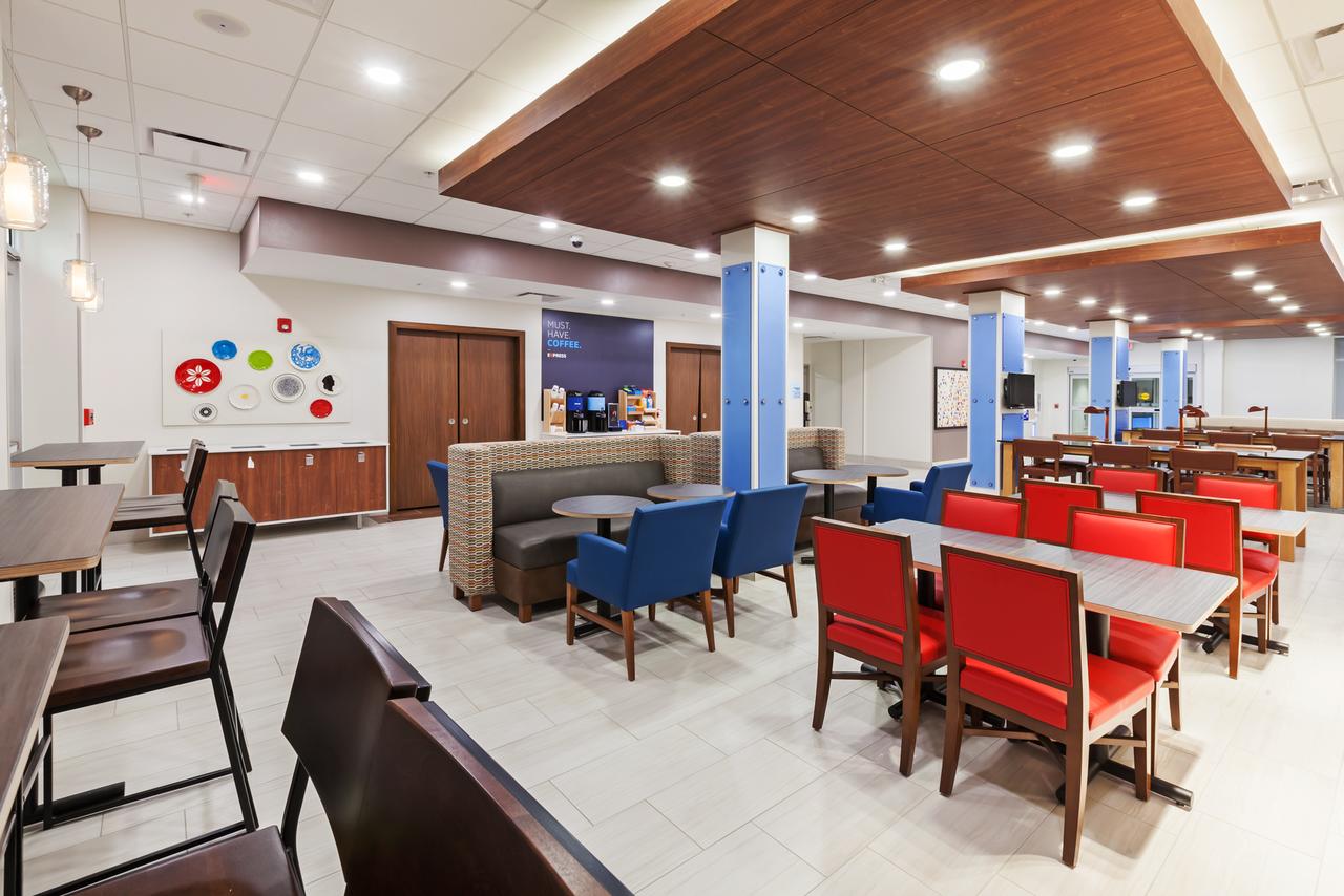 Holiday Inn Express & Suites - Lenexa - Overland Park Area - thumb 14