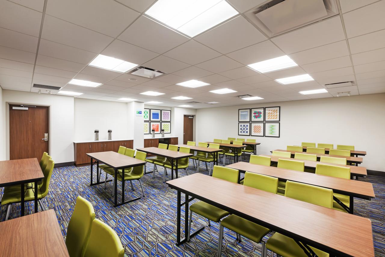 Holiday Inn Express & Suites - Lenexa - Overland Park Area - thumb 5