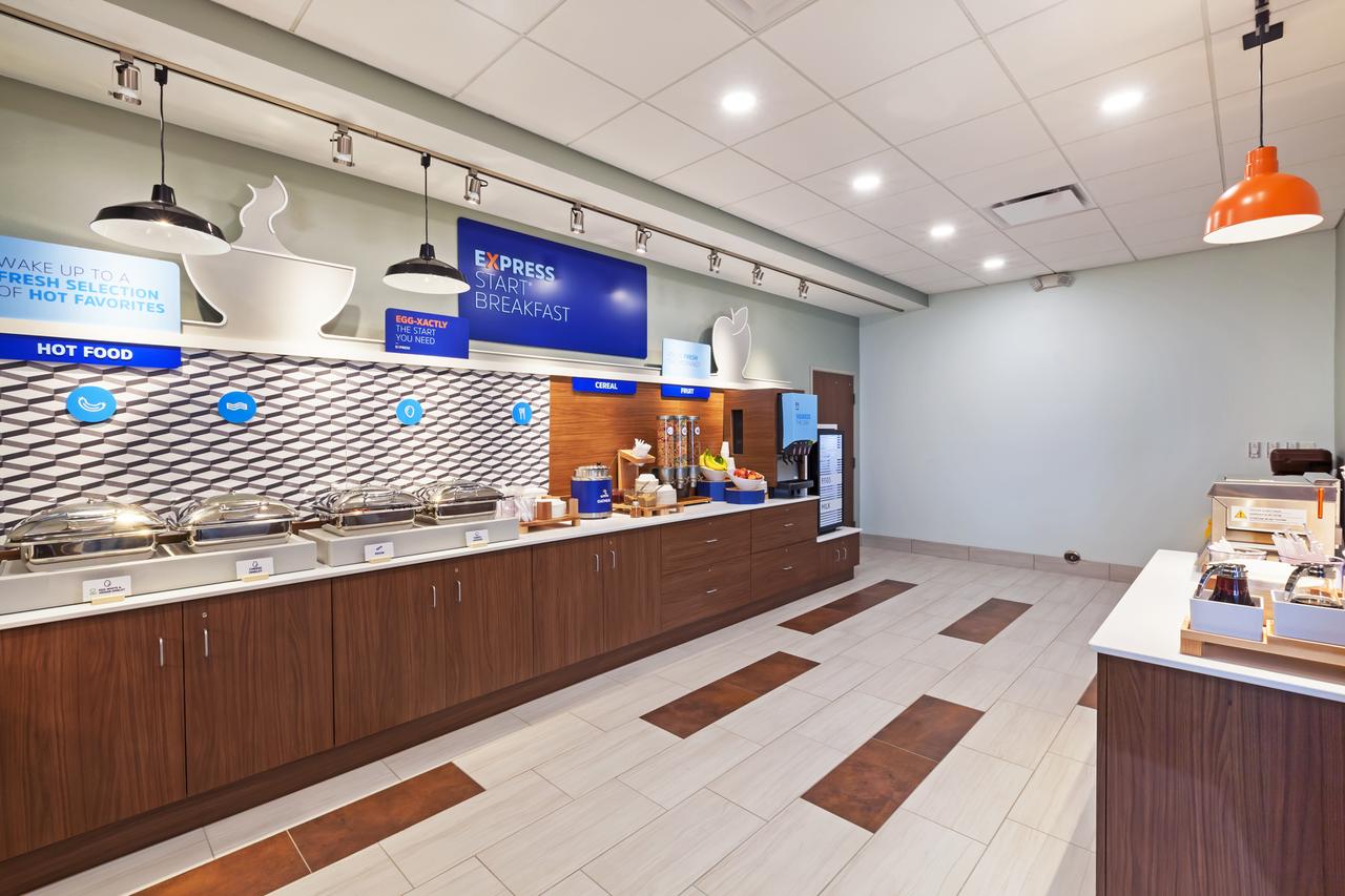 Holiday Inn Express & Suites - Lenexa - Overland Park Area - thumb 7