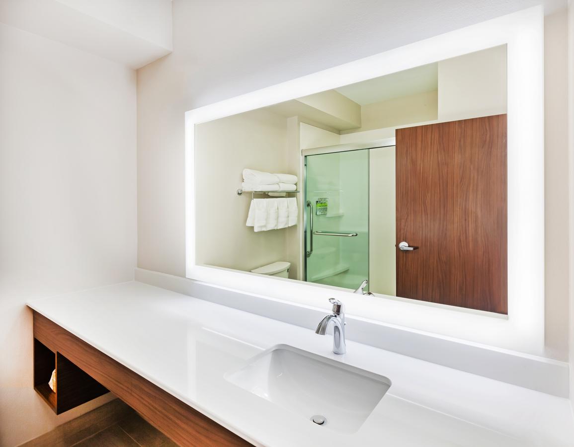 Holiday Inn Express & Suites - Lenexa - Overland Park Area - thumb 17