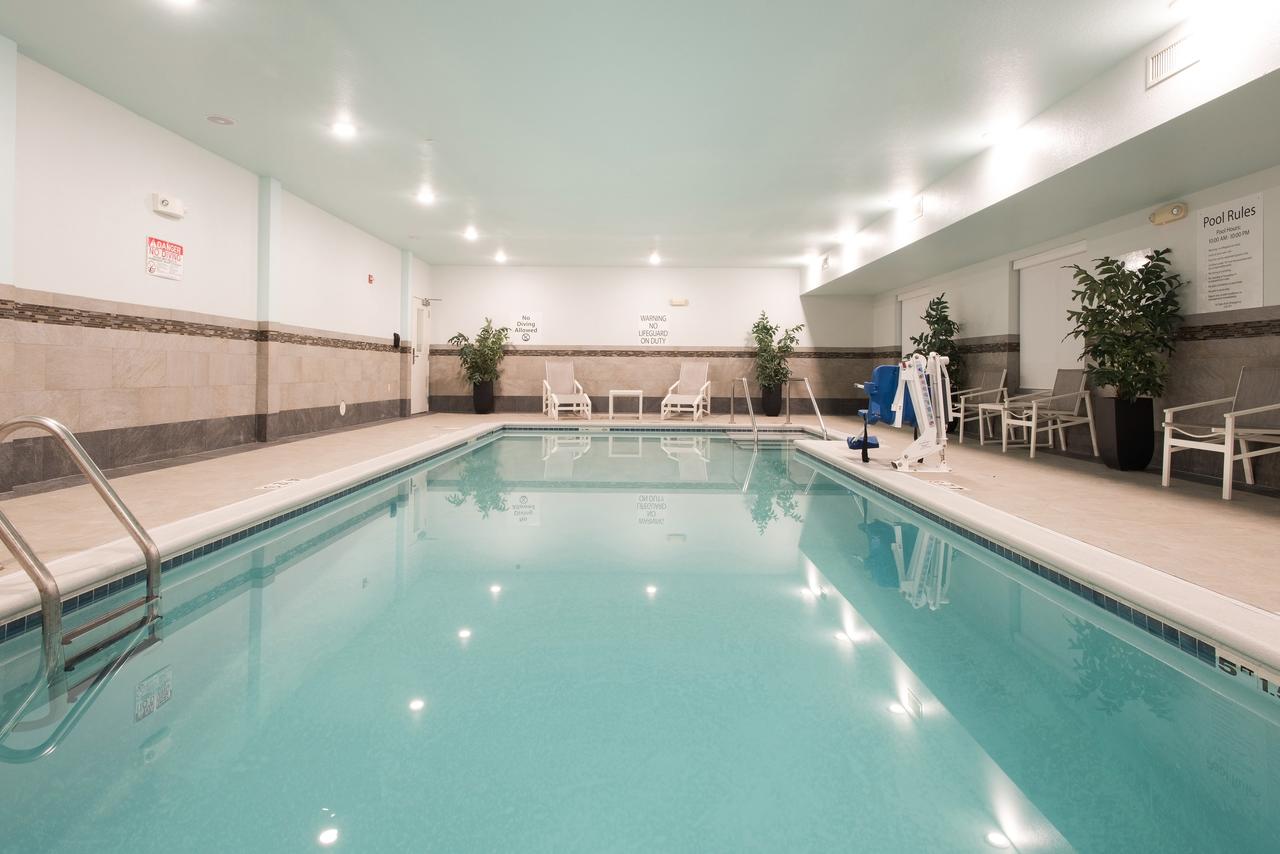 Holiday Inn Express & Suites East Wichita I-35 Andover - thumb 3