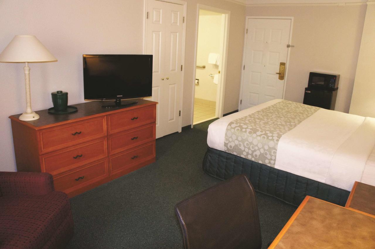 La Quinta Inn By Wyndham Kansas City Lenexa - thumb 4