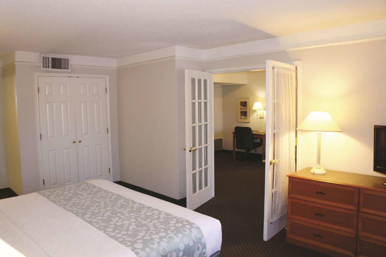 La Quinta Inn By Wyndham Kansas City Lenexa - thumb 3
