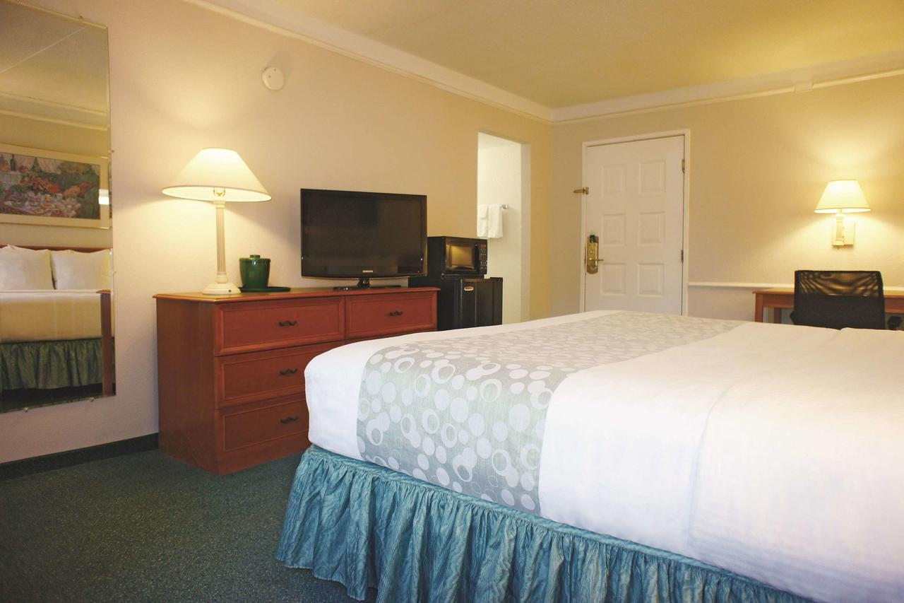 La Quinta Inn By Wyndham Kansas City Lenexa - thumb 19