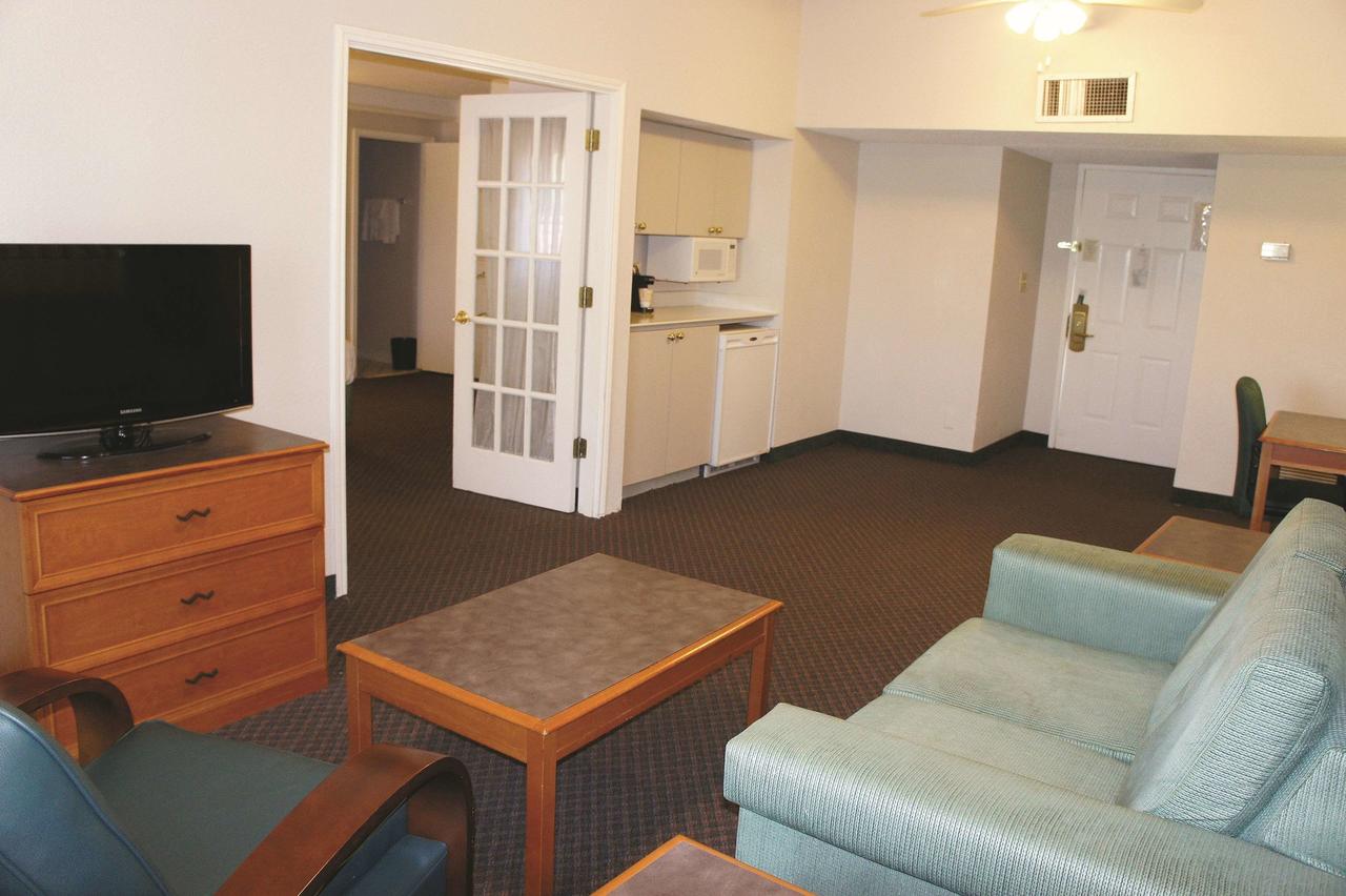 La Quinta Inn By Wyndham Kansas City Lenexa - thumb 15