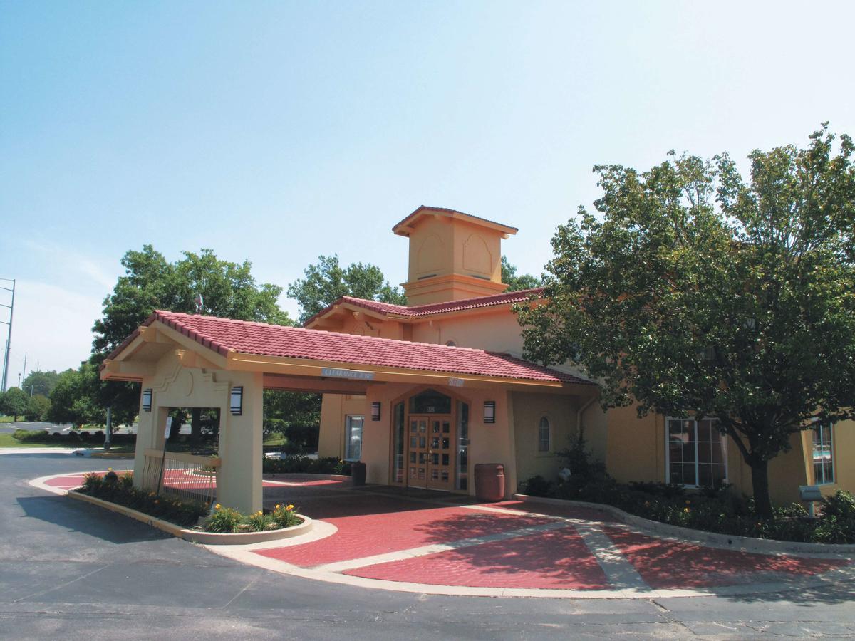 La Quinta Inn By Wyndham Kansas City Lenexa - thumb 0