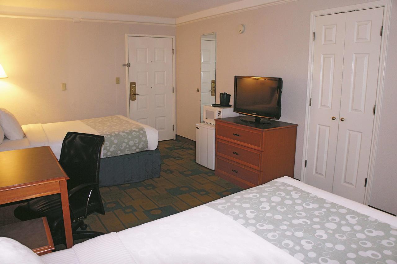 La Quinta Inn By Wyndham Kansas City Lenexa - thumb 14