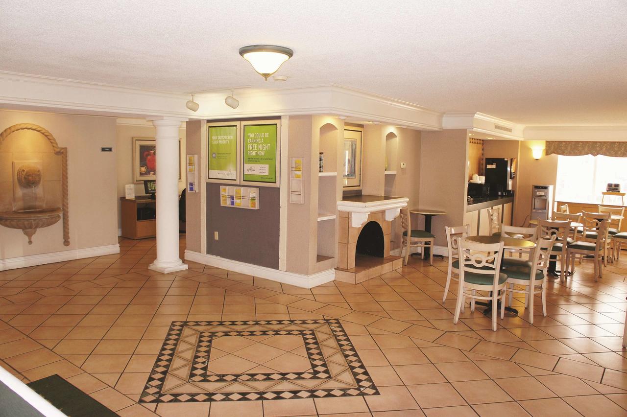 La Quinta Inn By Wyndham Kansas City Lenexa - thumb 22