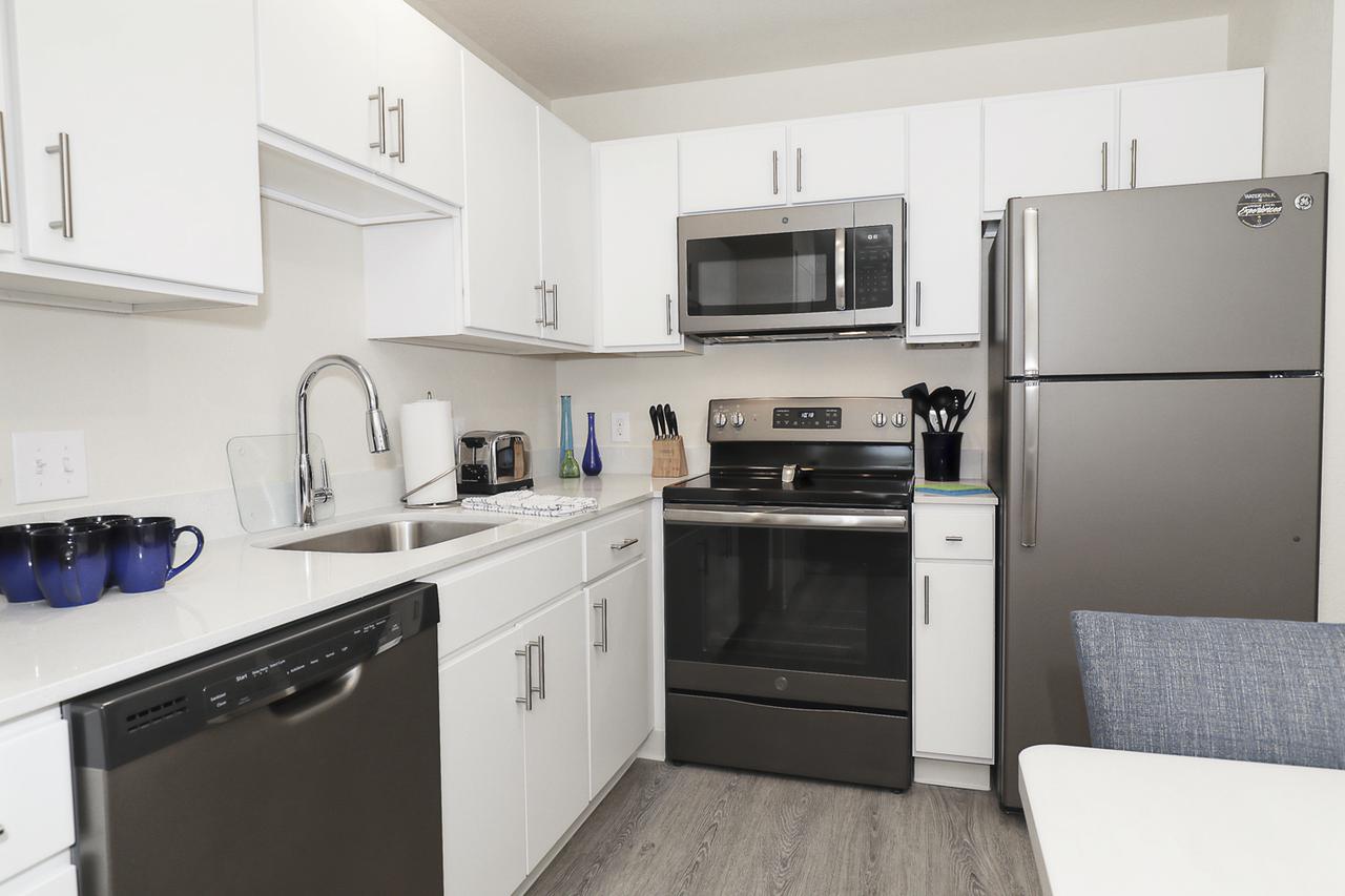 WaterWalk- Kansas City- Overland Park - thumb 4