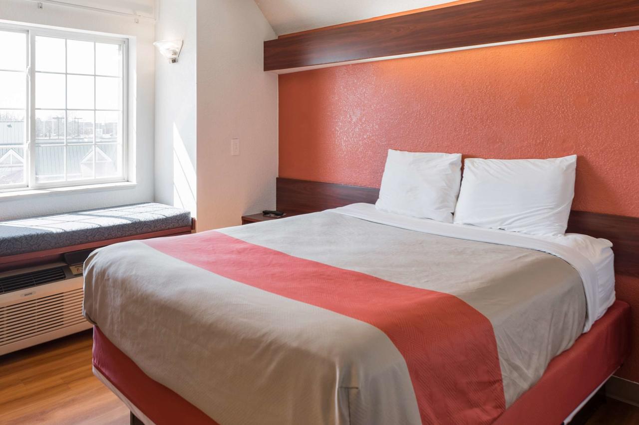 Motel 6 Olathe - thumb 27