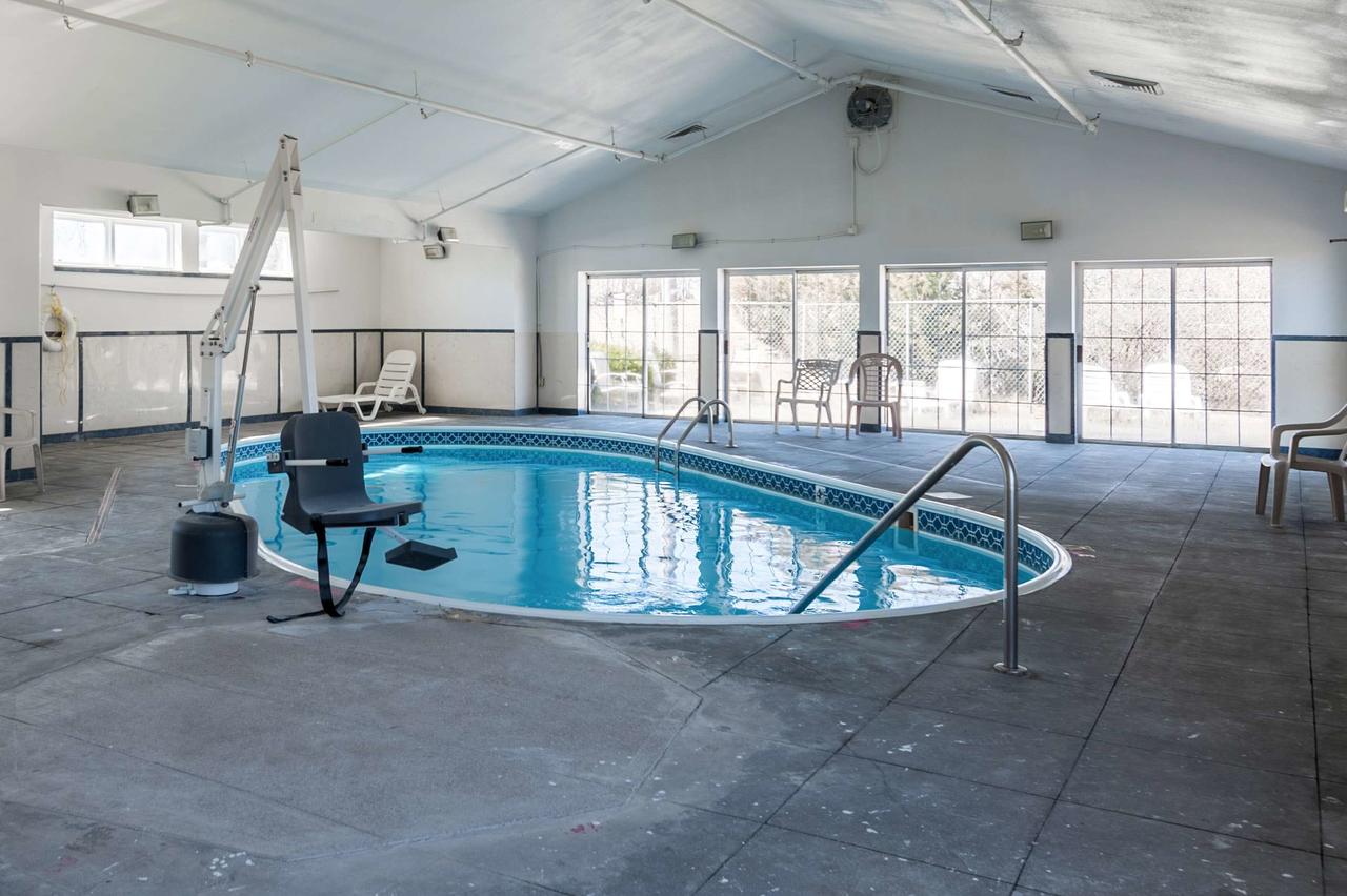 Motel 6 Olathe - thumb 29