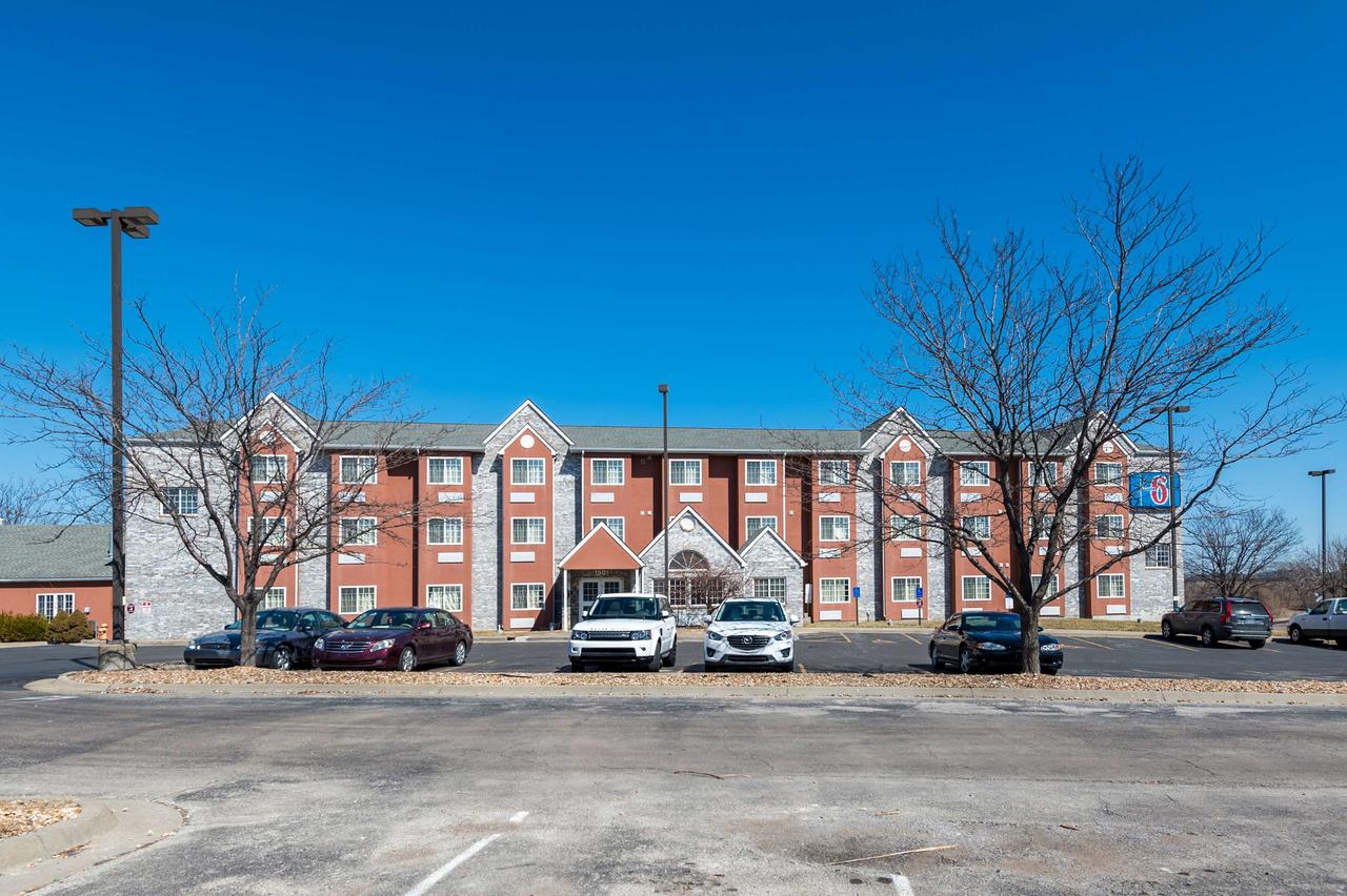 Motel 6 Olathe - thumb 19