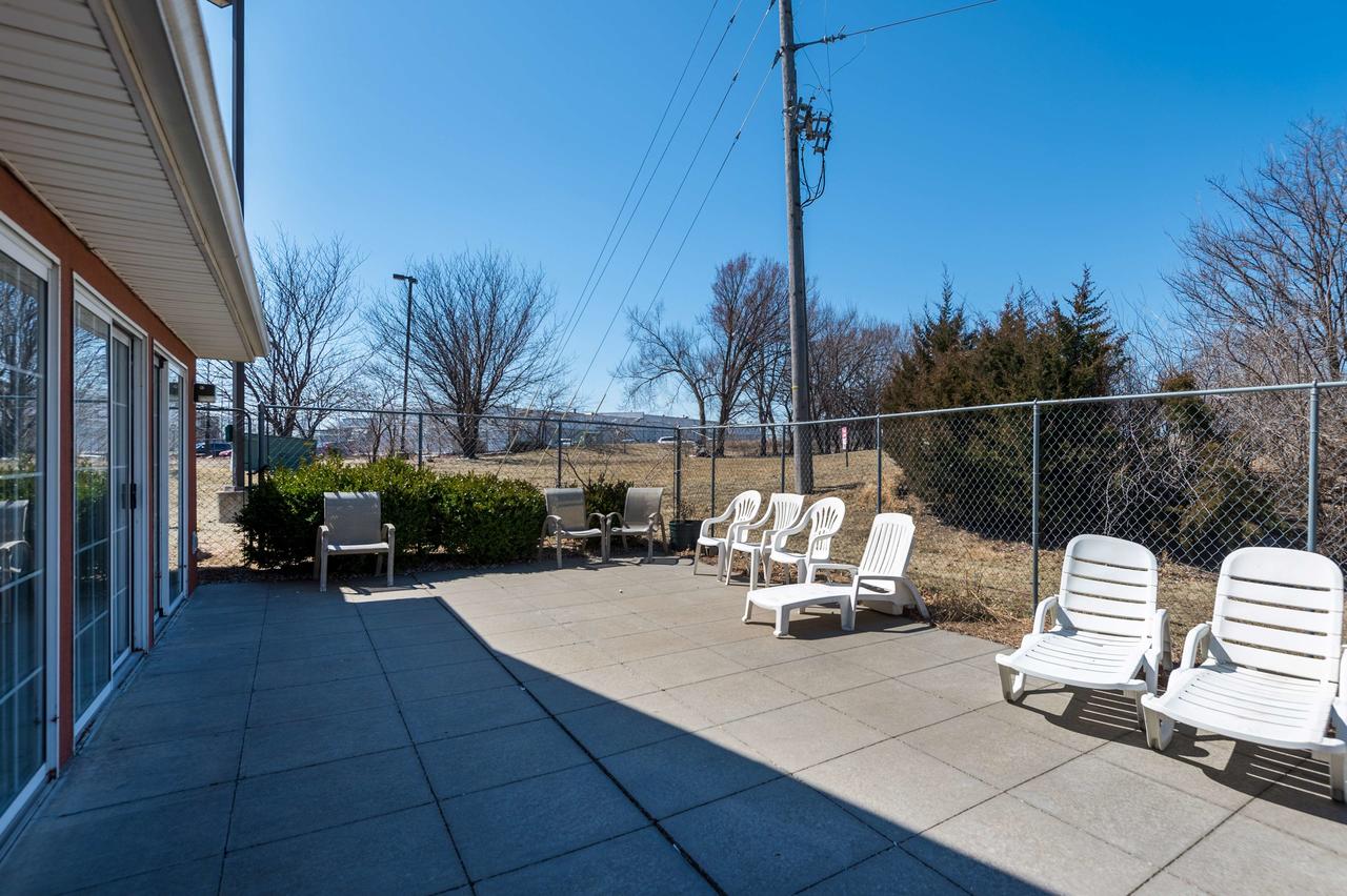 Motel 6 Olathe - thumb 40