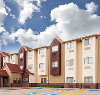 Days Inn by Wyndham near Kansas Speedway - USA Accommodation