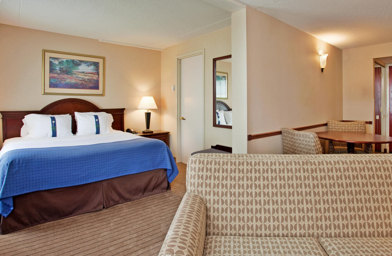 Holiday Inn Hotel & Suites Overland Park-Convention Center - thumb 10