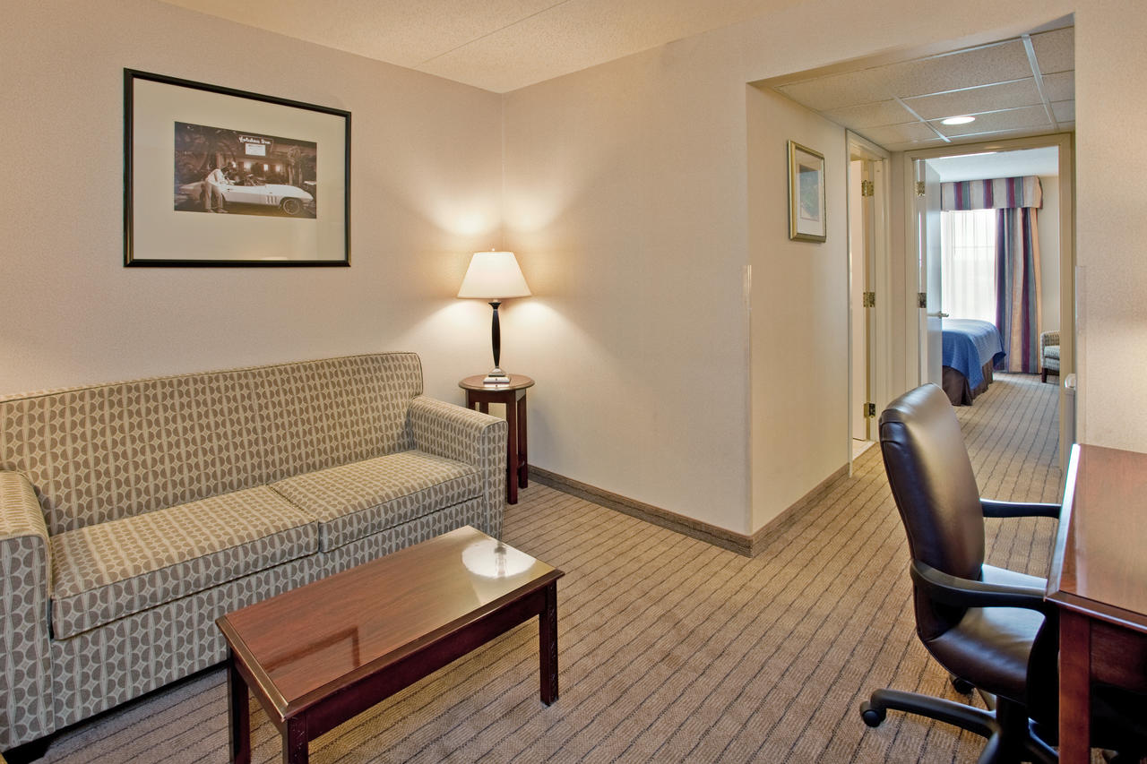 Holiday Inn Hotel & Suites Overland Park-Convention Center - thumb 13