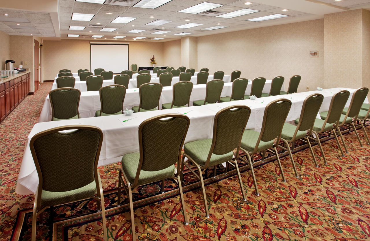 Holiday Inn Hotel & Suites Overland Park-Convention Center - thumb 20