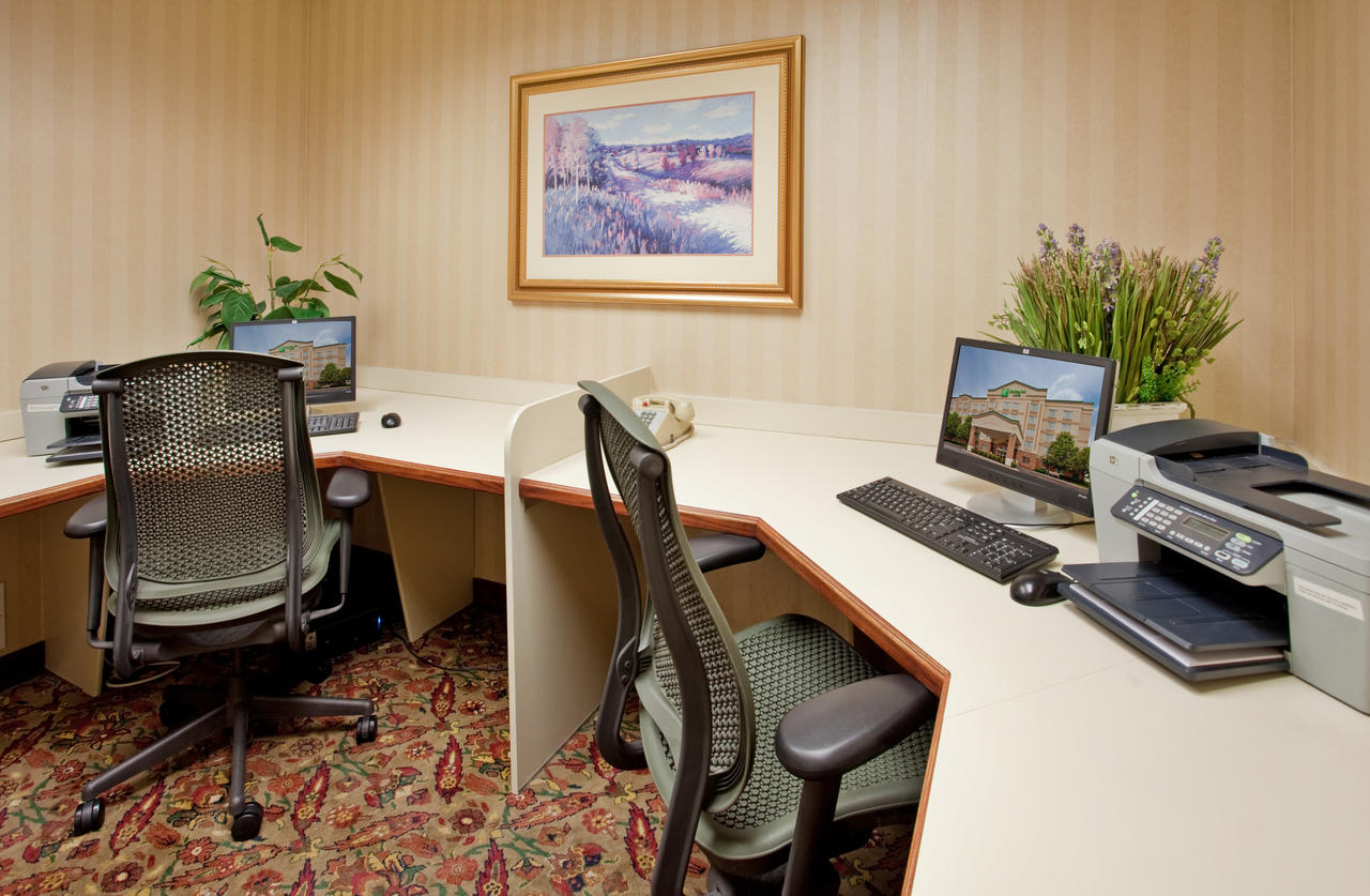 Holiday Inn Hotel & Suites Overland Park-Convention Center - thumb 18