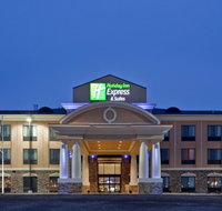 Holiday Inn Express Hays - USA Accommodation